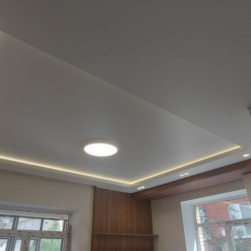 Двухуровневые натяжные потолки