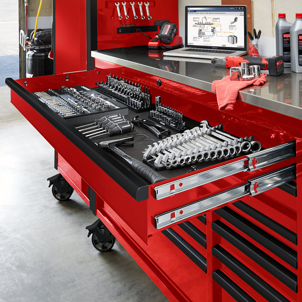 15 Automotive Tools Every Do It Yourself Technician Demands in His Device Box